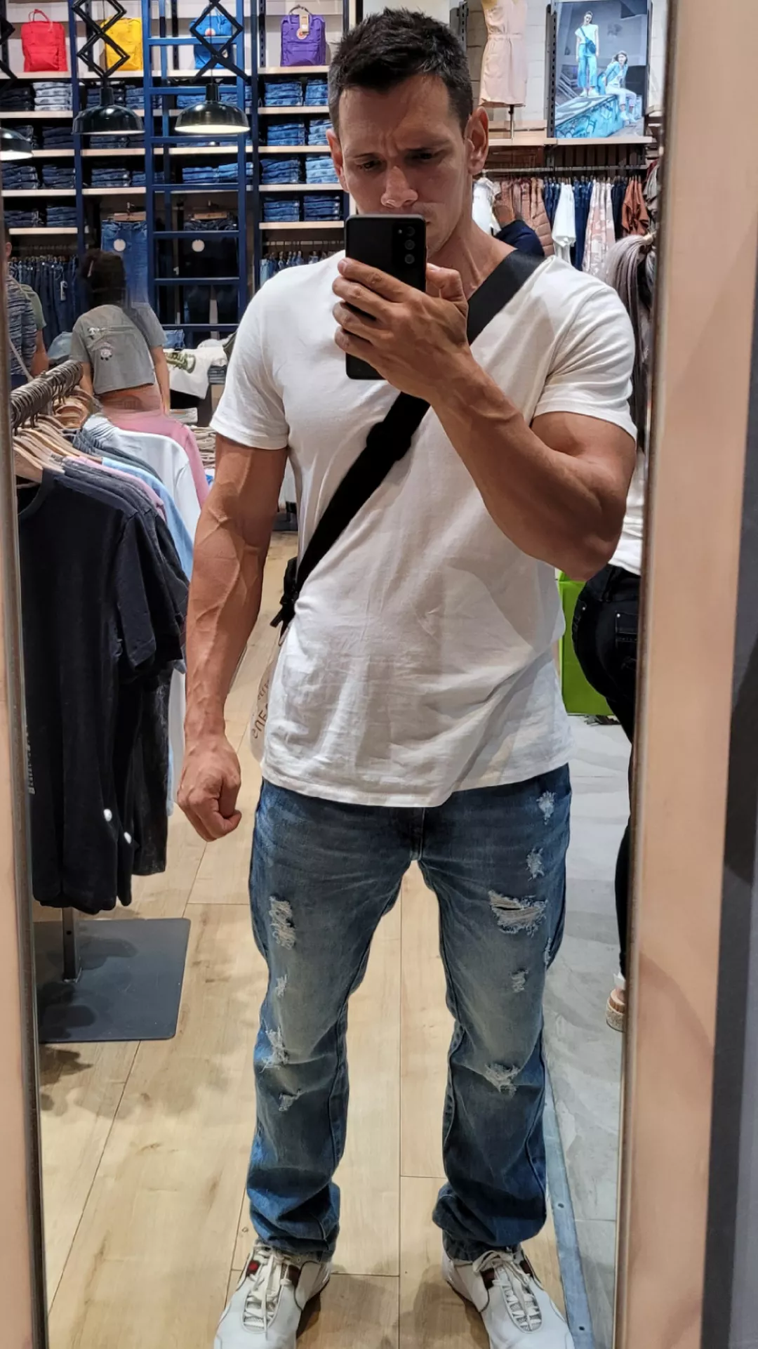 Hello 1st post🙆🏻‍♂️ posted by Specialist_Chair_225