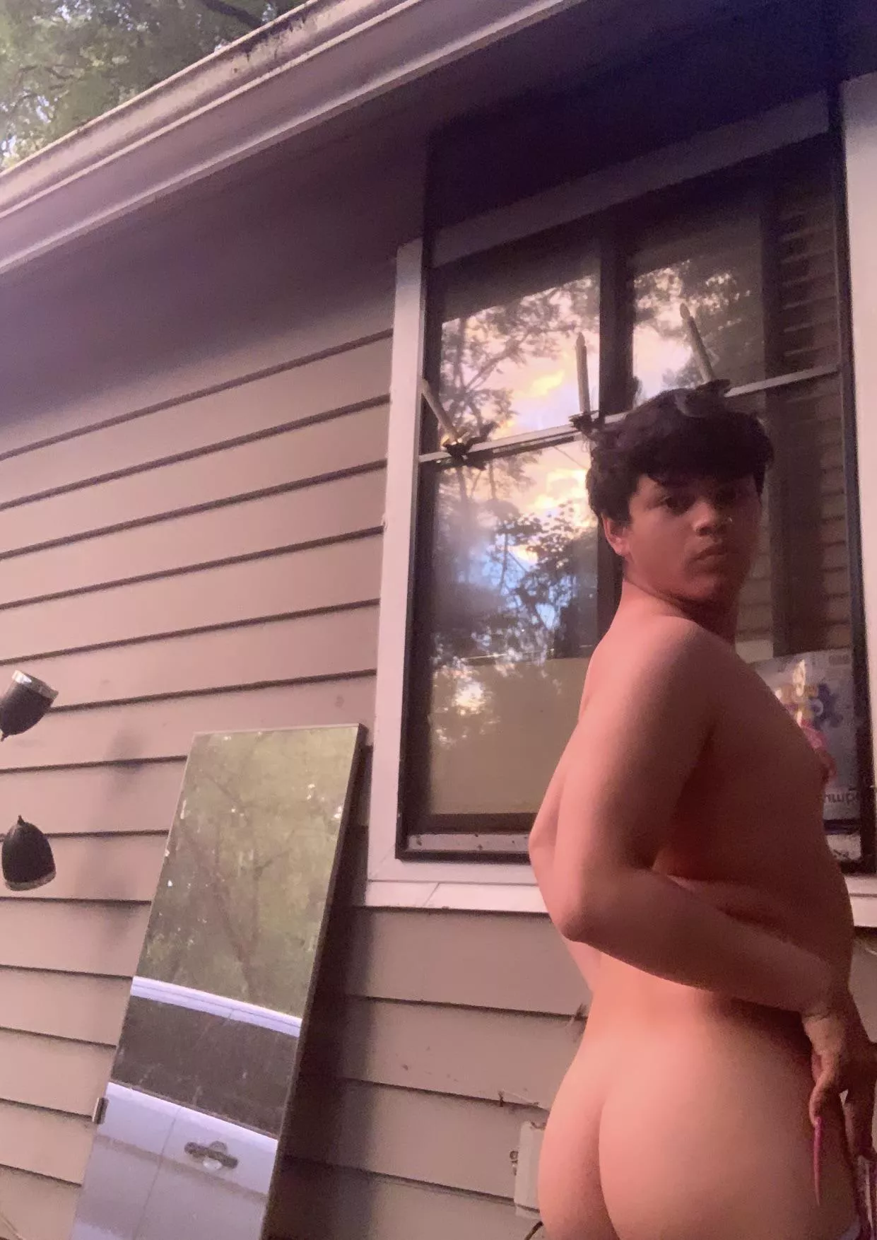 horny? posted by joshuaxzz