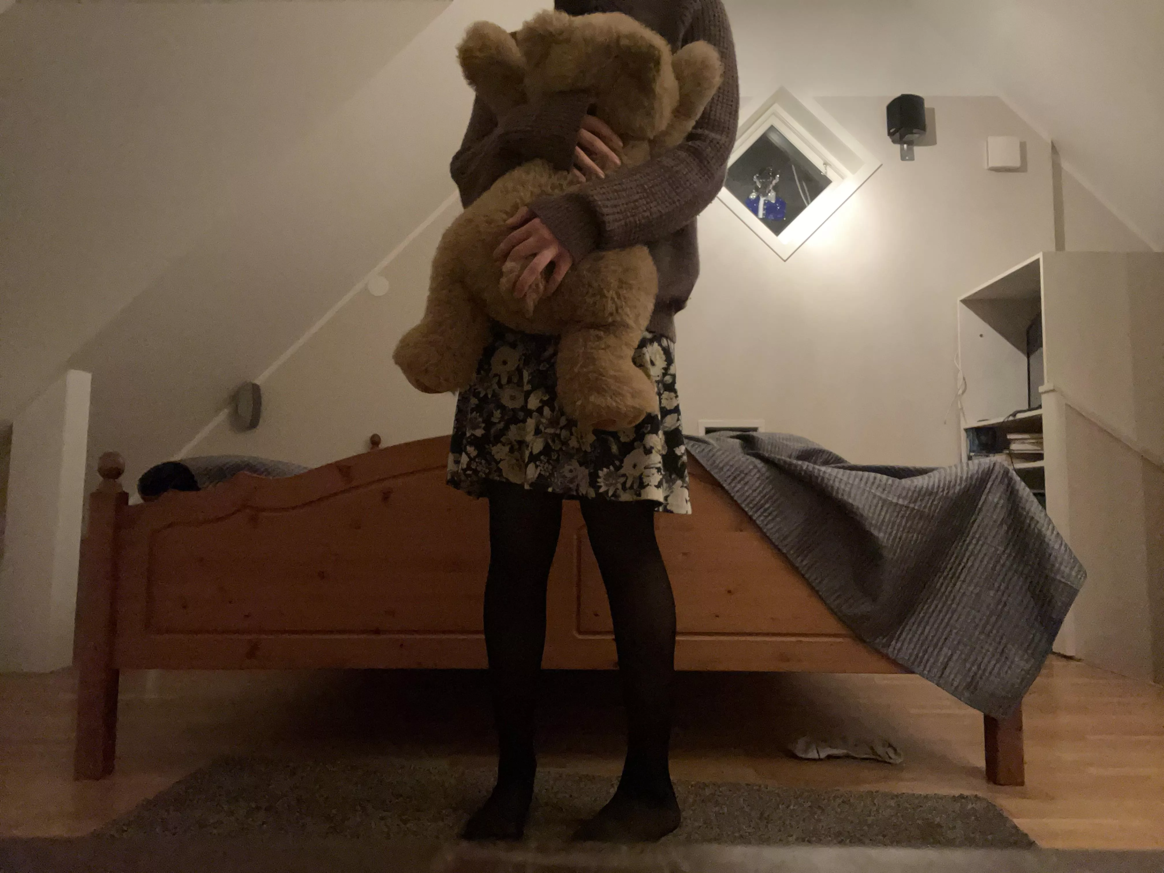 I just love ”borrowing” my mom’s clothes… posted by Shaiapouf_memer