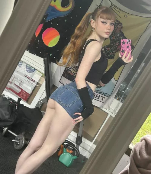 i love showing off by pocketpixxie