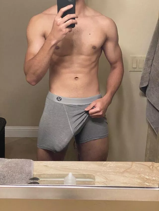 I need a bottom who knows how to handle it - vincentboei posted by Evening-Button-6268