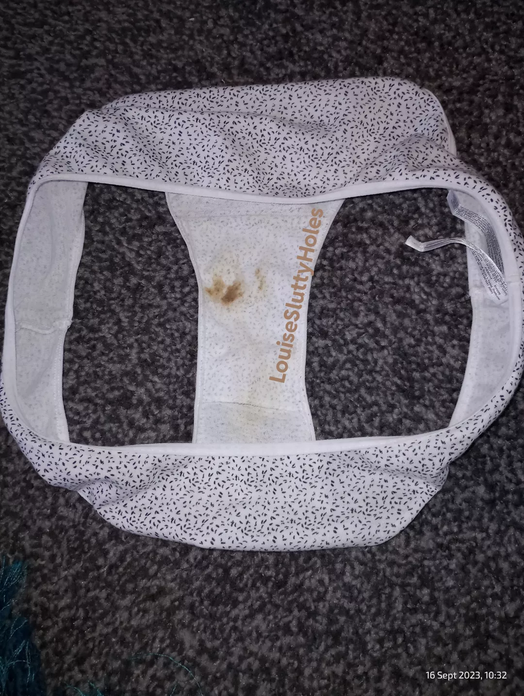 I was a messy girl yesterday 💩💦 posted by louisesluttyholes