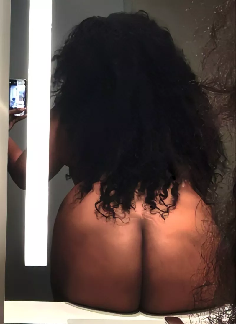 Lizzo posted by dickinherasshole