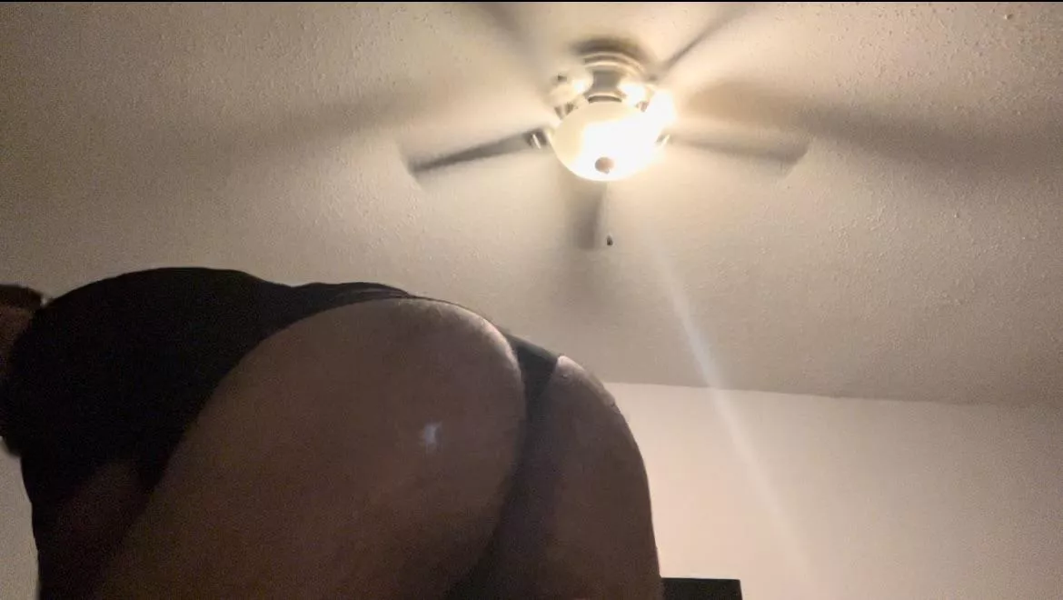 Love my ass in this lil man thong. What you think? posted by MycologistThin2194