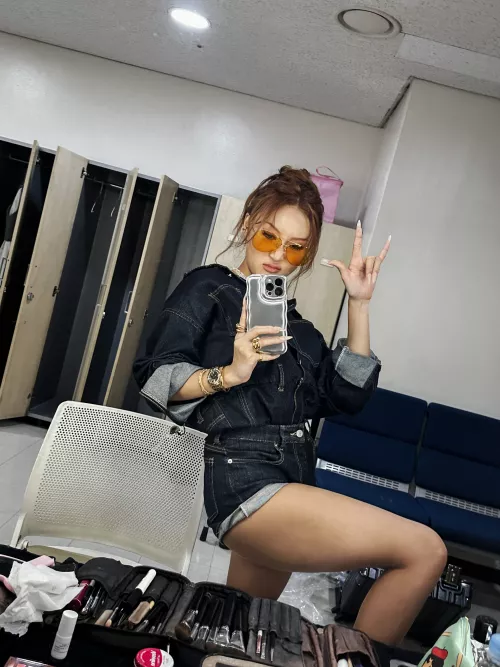 mamamoo - Hwasa by golden-coin7