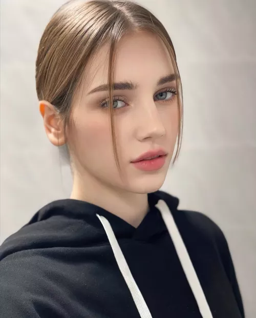 Mary Amber by Reasonable-Owl-3857