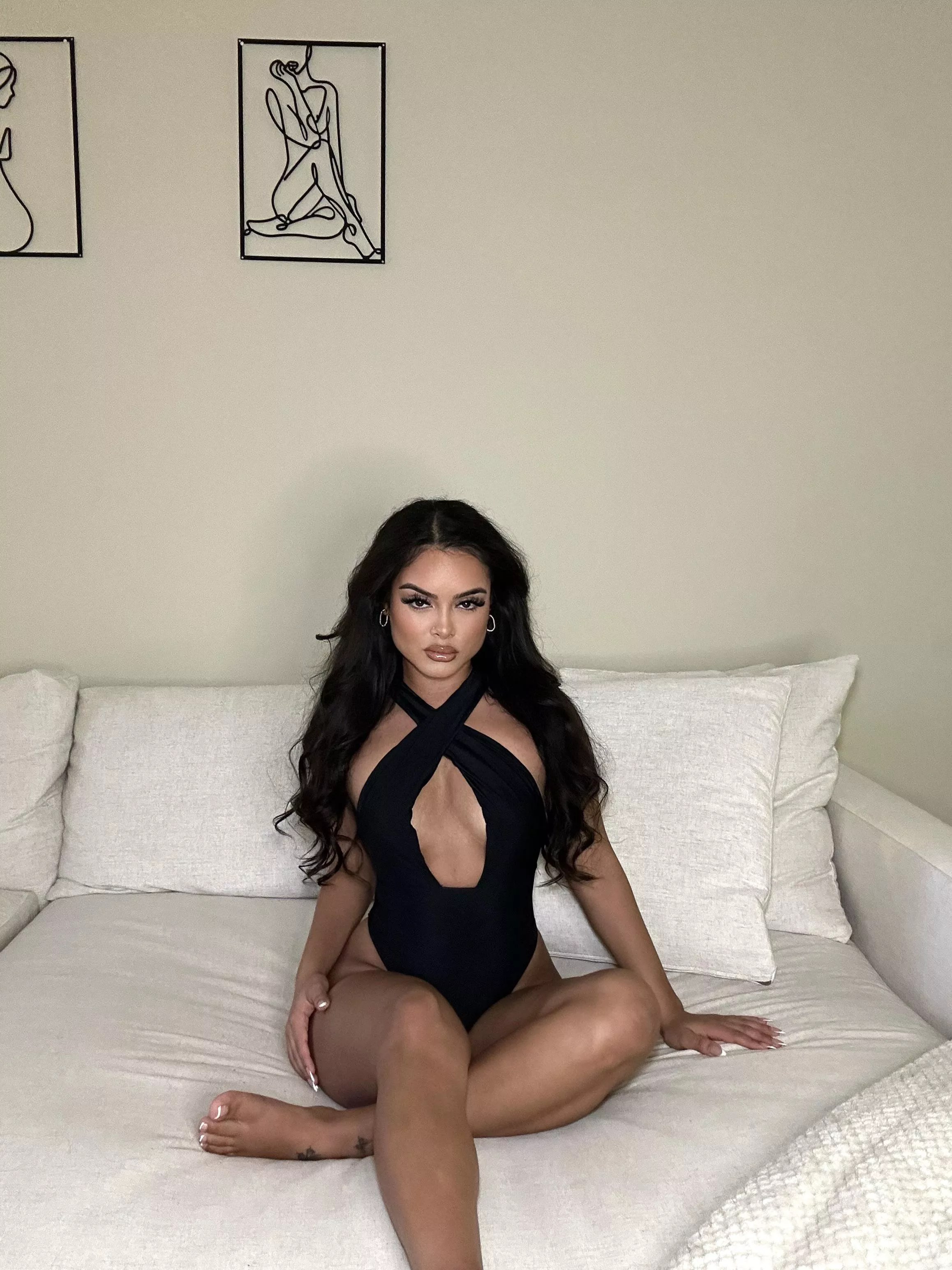 Mexican x Filipino 🩵 posted by Prettypetiteluv