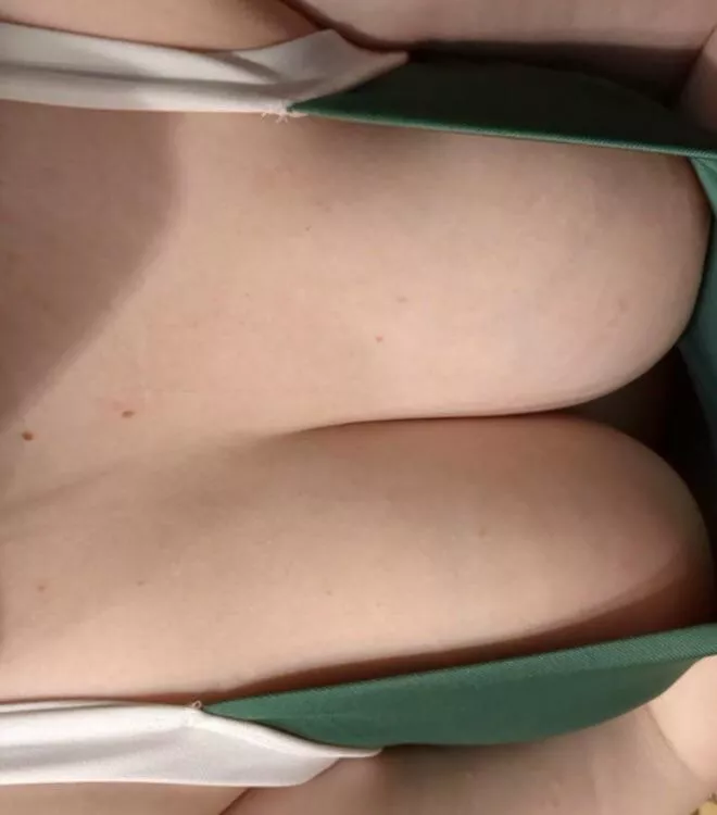 My POV waking up right now 😉😘 F18 posted by Paleteen18