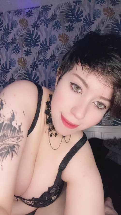 Pull on my hair while thrusting your cock in me by RoboXIsLoX