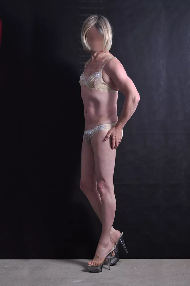 Quick photo session in wife's bra and panties posted by mary_mcqueen