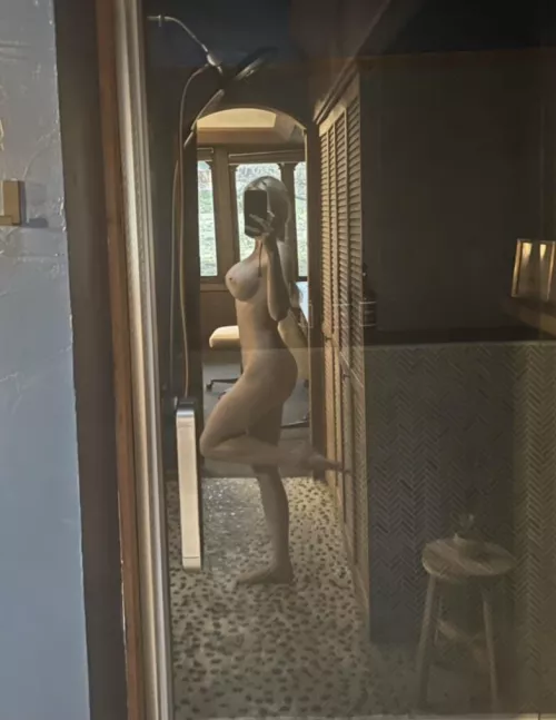 Quick selfie before class starts by emilytaylorxo