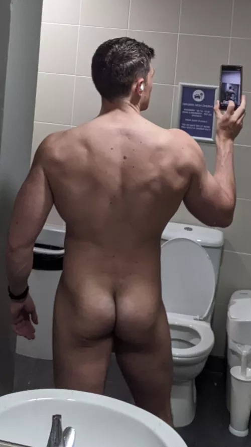 Rate my 🍑! UK lad by Wellhungmoose247