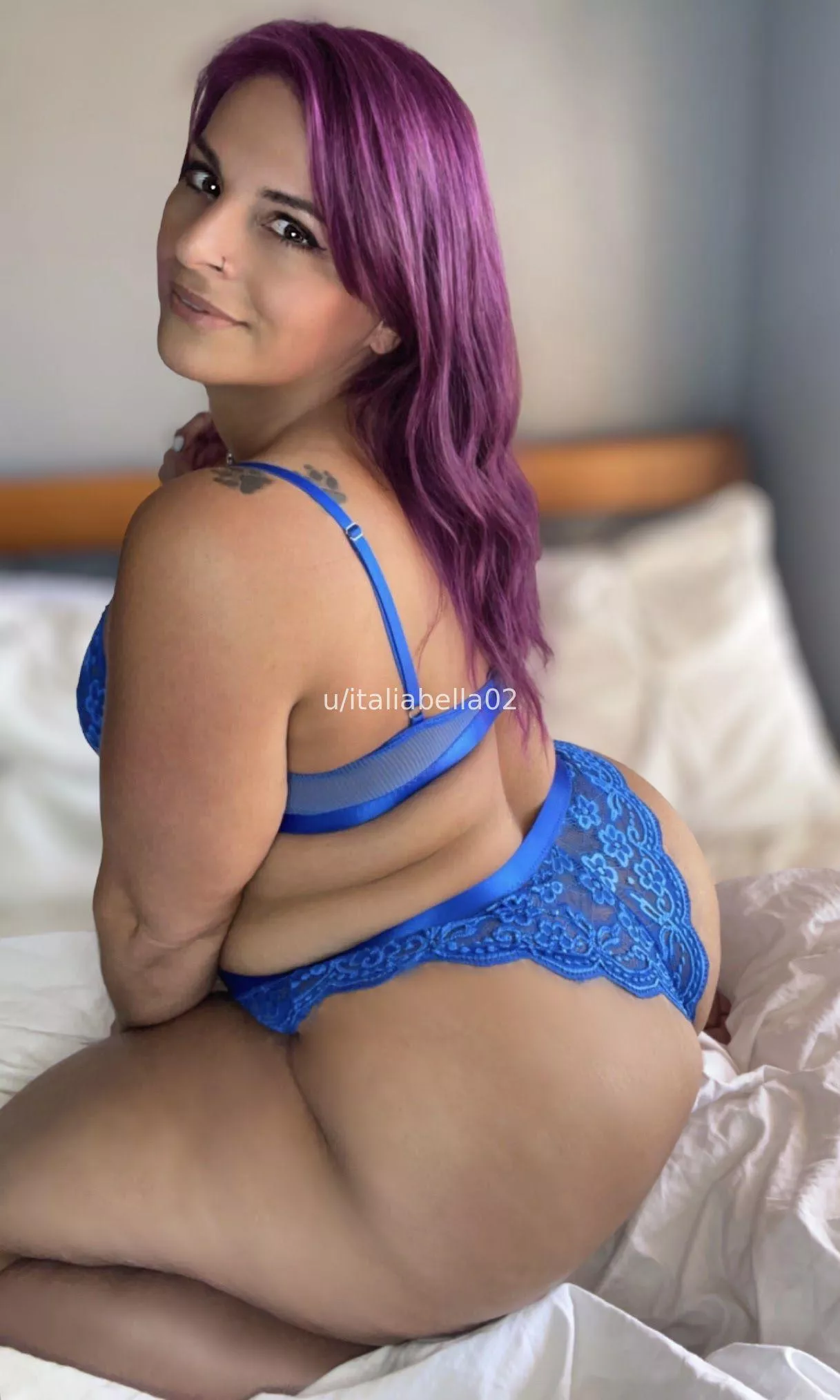 Thick enough? 😋 posted by italiabella02