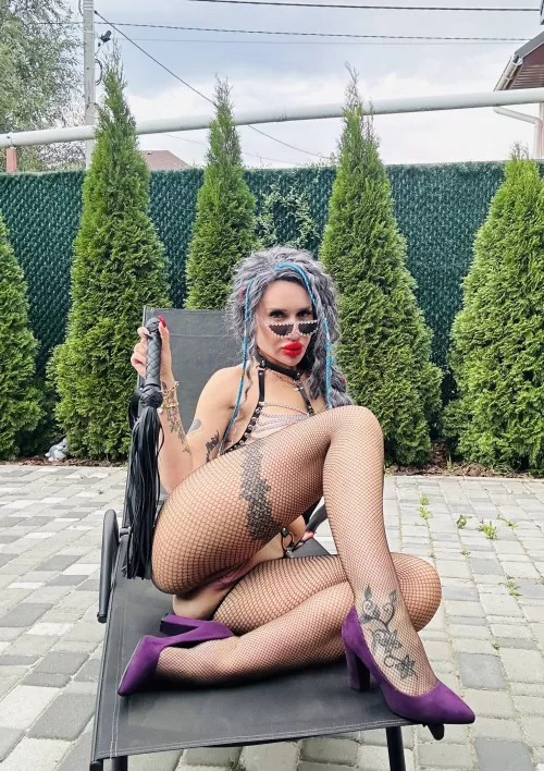 Time to think outside the box... and inside by directRushmore