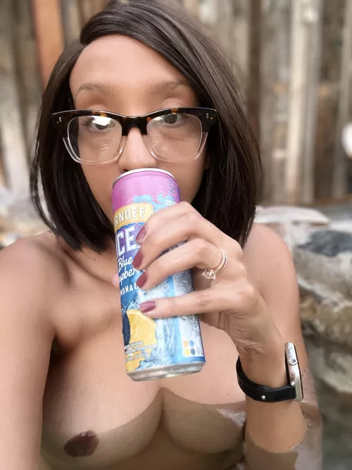 Tried the hot springs at night… by housewife-upinsmoke