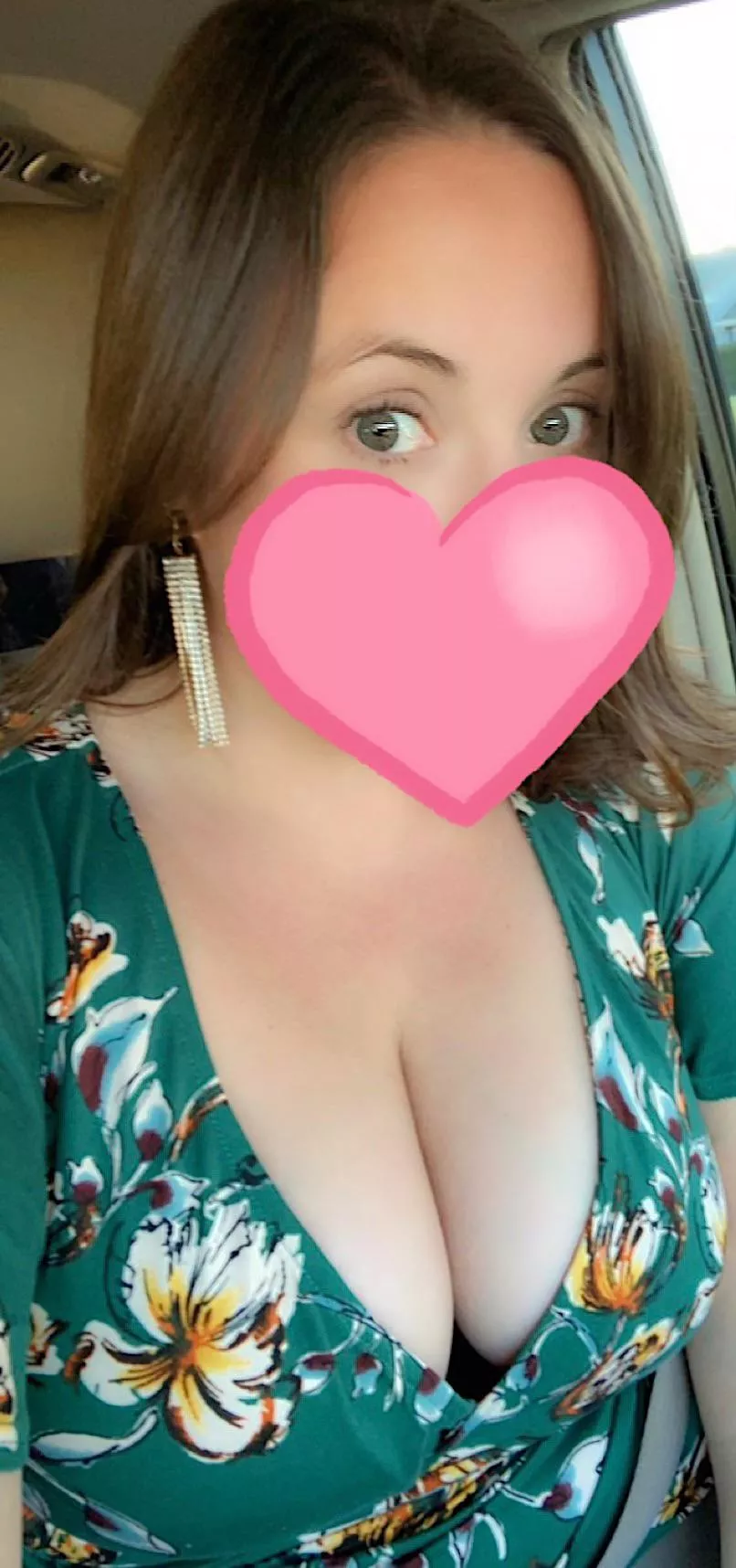 Want to take a naughty 39yr old milf teacher out on the town? posted by Veecsouth