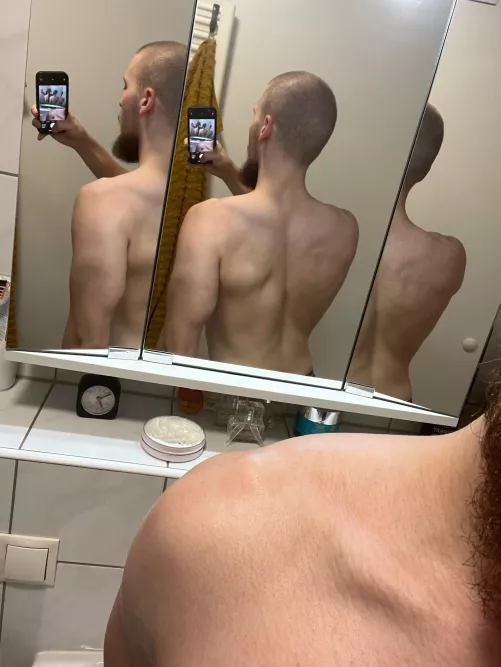 would you call this muscular? by KeyDisance