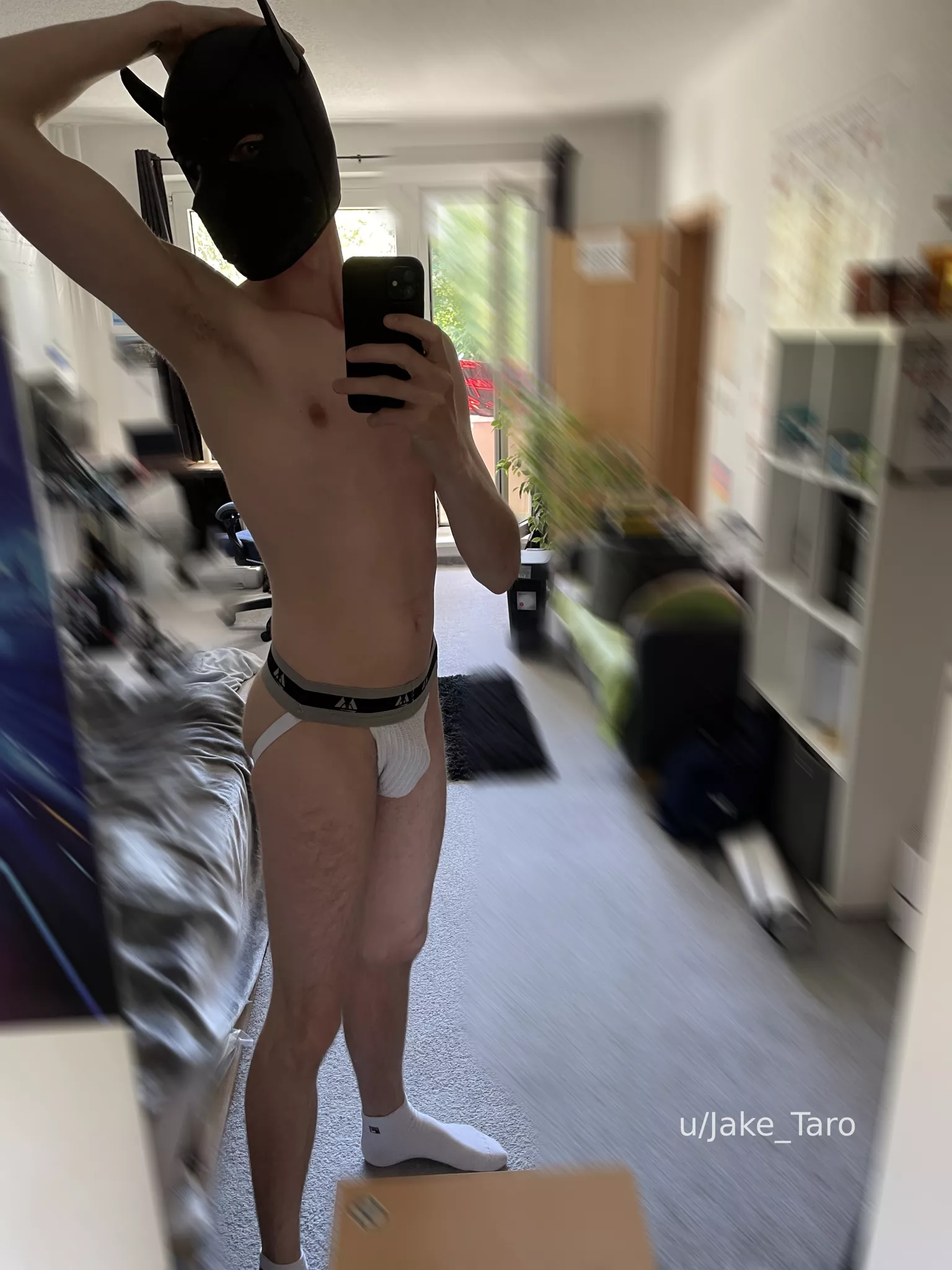 (20) bit smelly from the gym, wanna shower together? or leave it 😏 posted by Jake_Taro