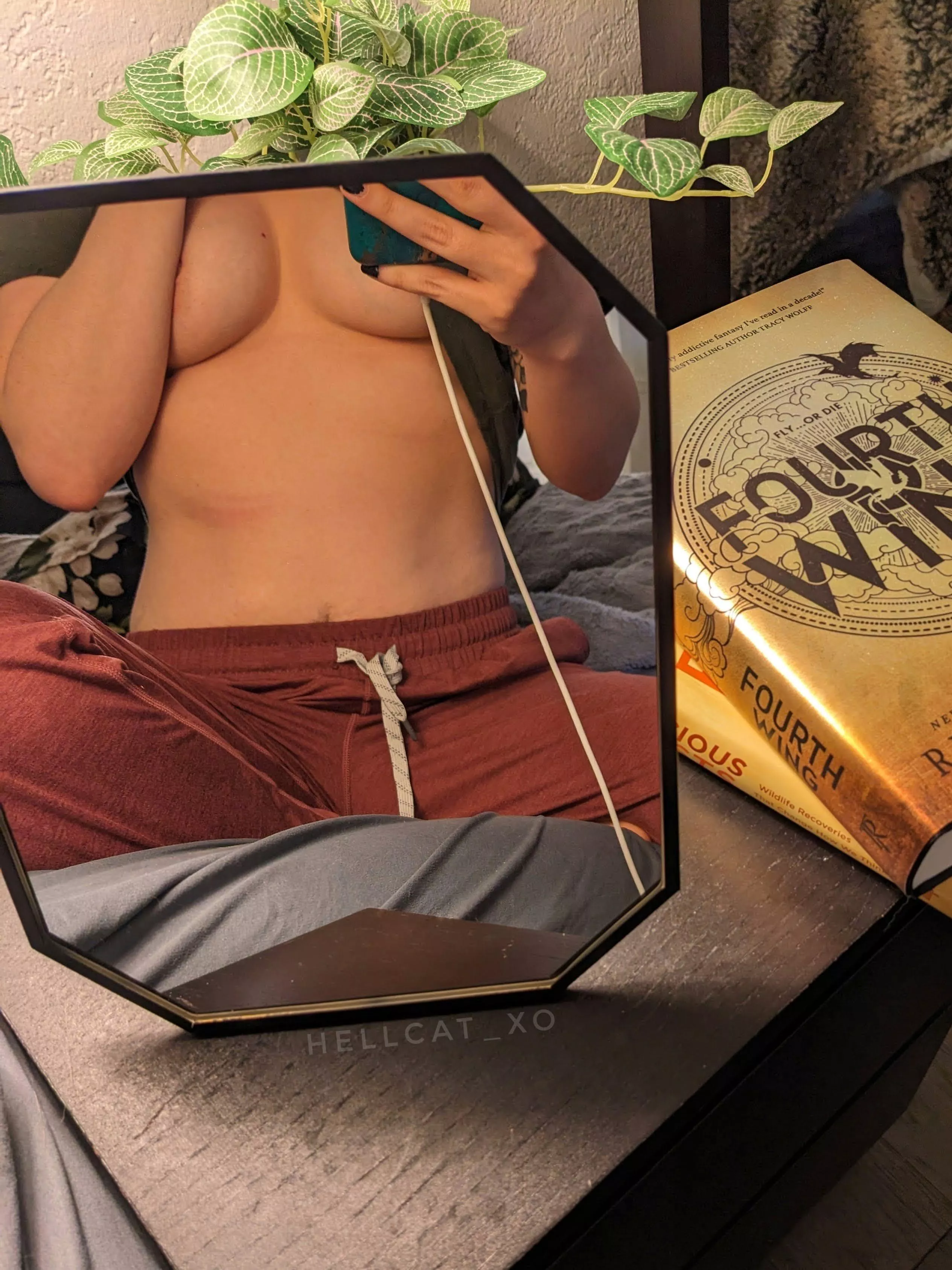 a weekend full of books and boobs posted by hellcat_xo