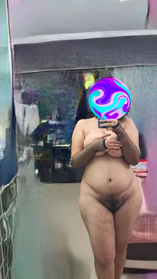 Almost a full frontal [F] by strawberryandcreamed