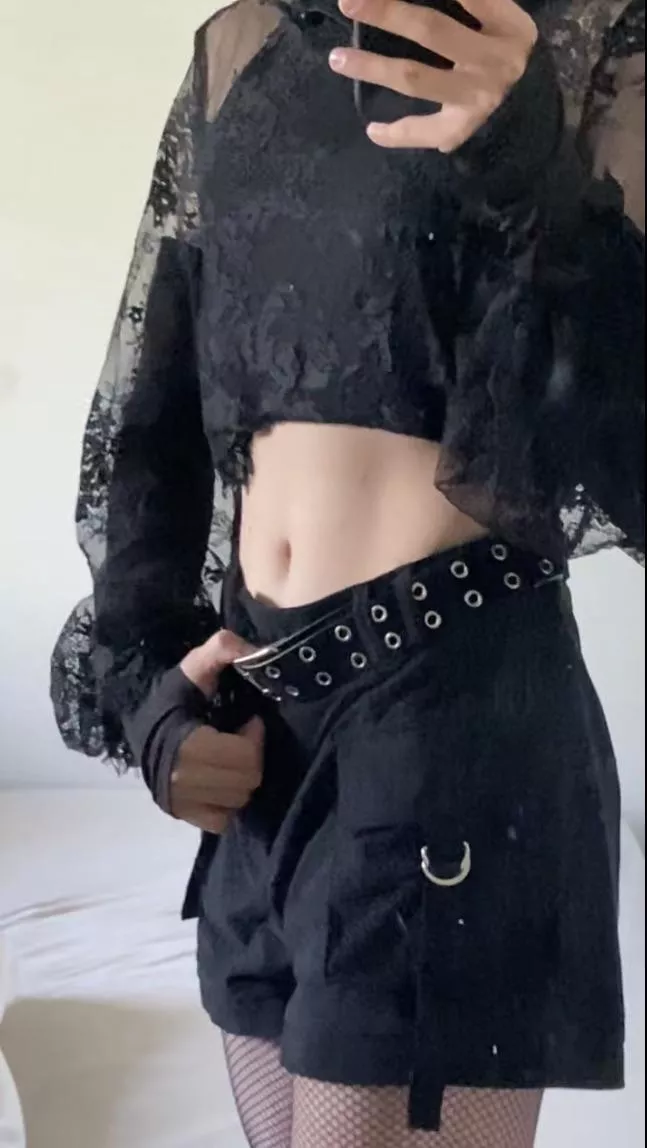 always have to show off the tummi posted by natajor