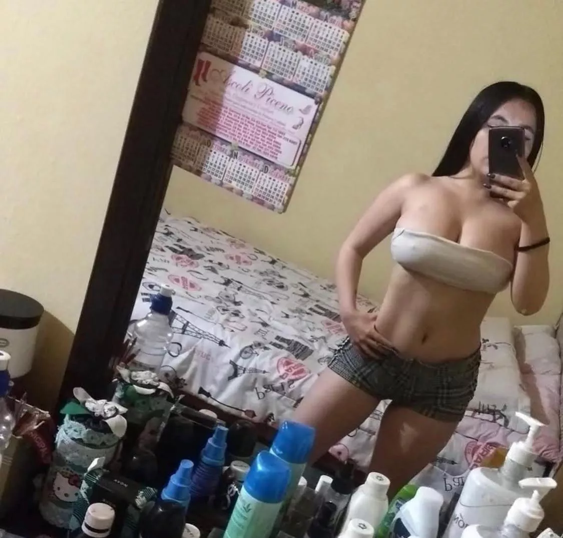 Any muscle dudes ? posted by jennilovess