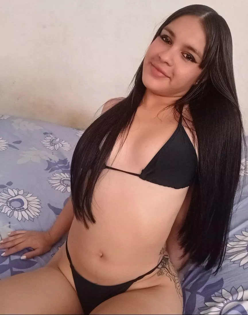 are you looking for someone to talk to? choose me, my profile is open to everyone 😍❤️ posted by alessia_miller