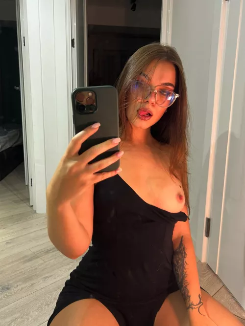 Can you keep up with my unapologetic sensuality? by wellvolley87