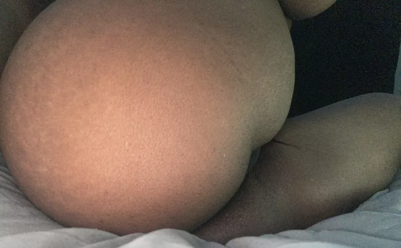 Does guys here like naughty women anymore/ peekabooo by Lovekeepsyouhappy