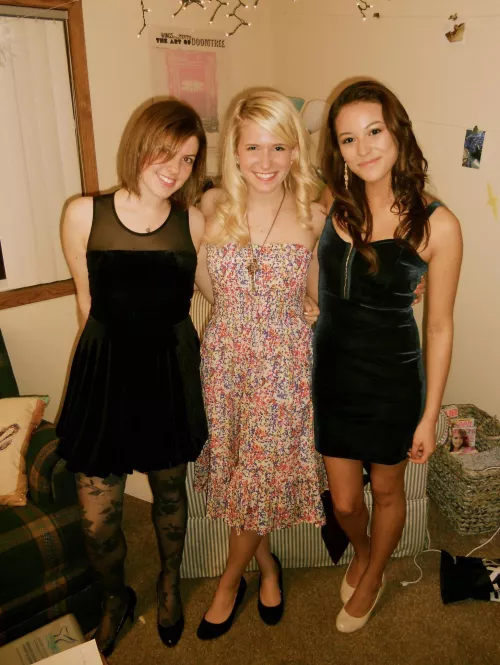 Friends at college by pianotime300