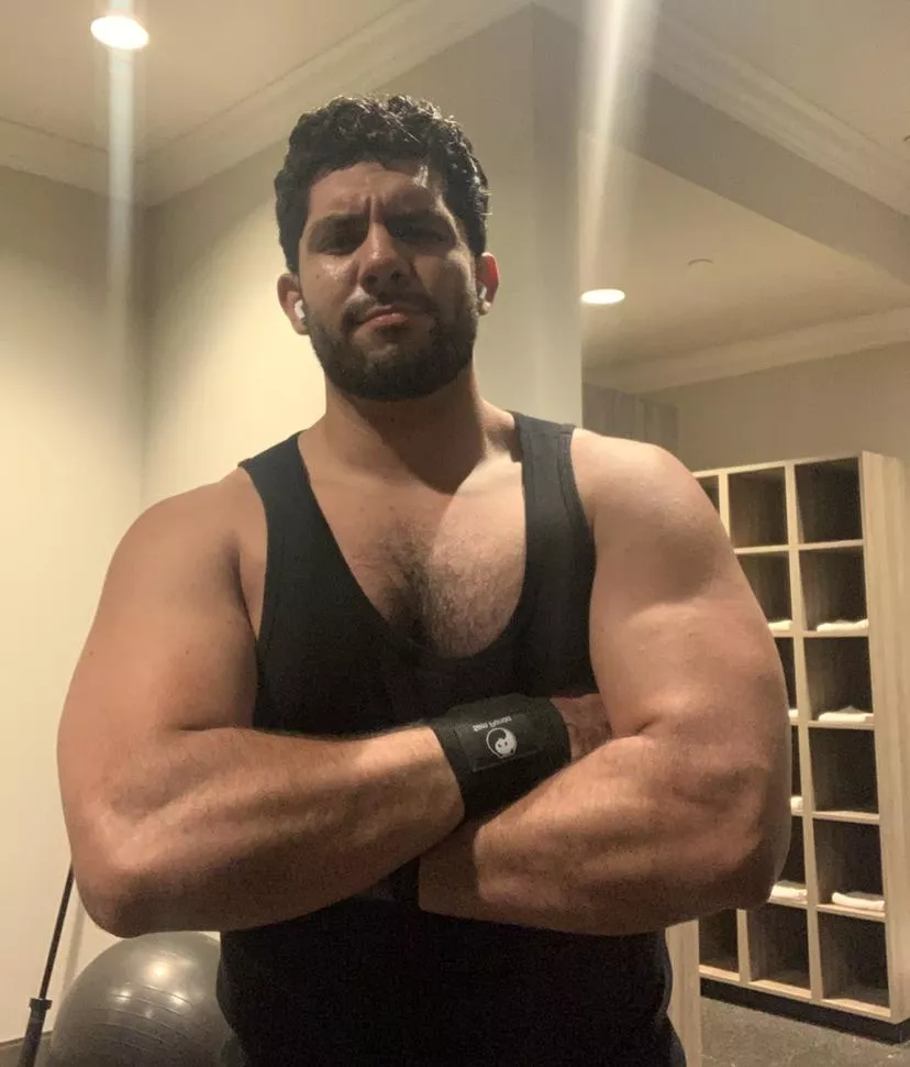 give me some Halloween costume ideas posted by Him_Mechanic_1312