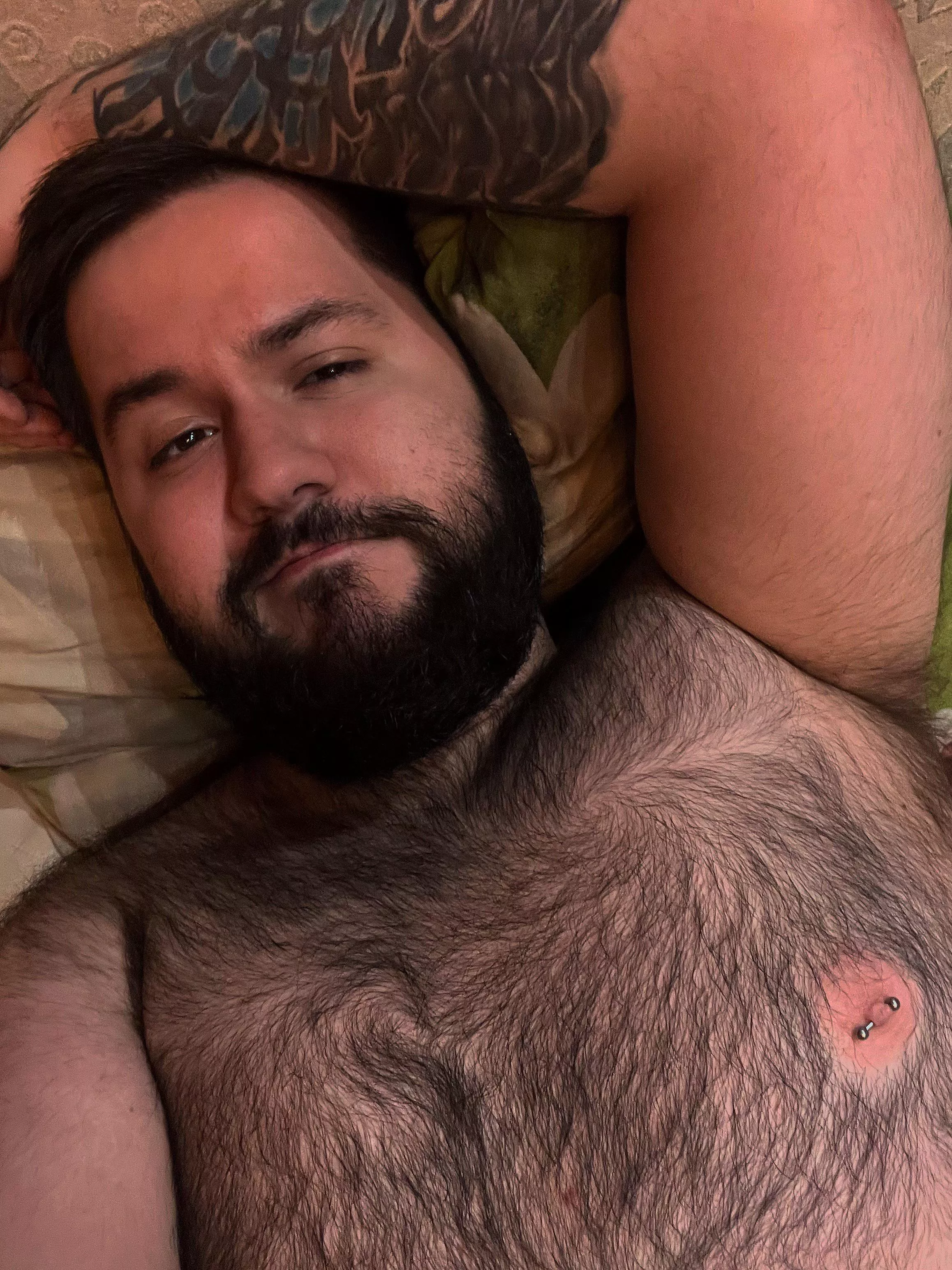 Happy lazy day🫠 posted by BearoDach