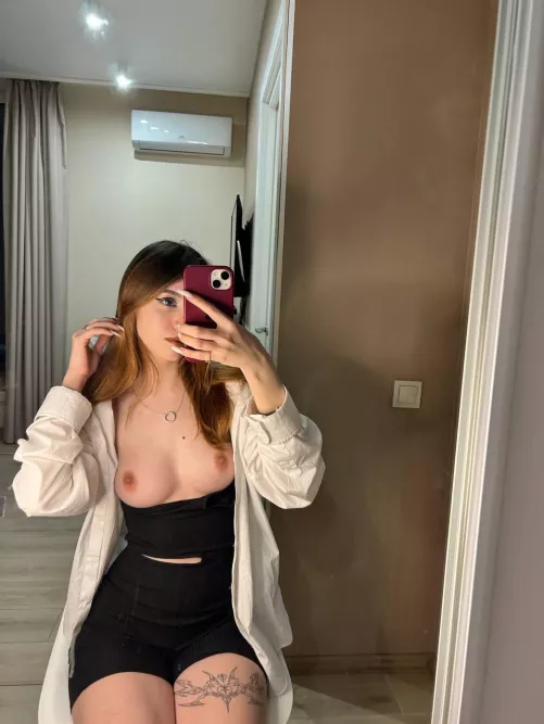 Hottie with a boobies! 🖤 by girl_insocks