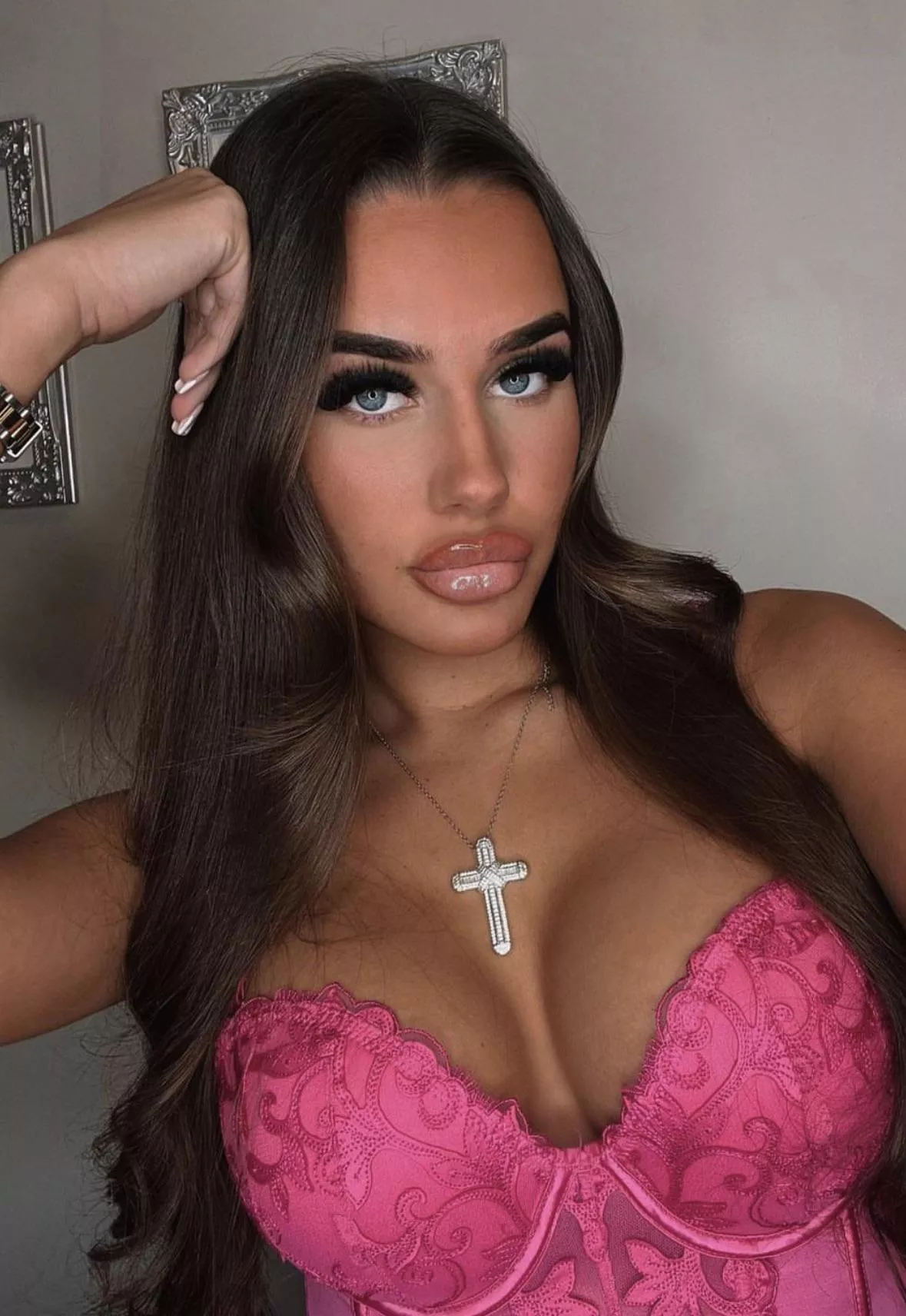 Imogen posted by round_plastic2