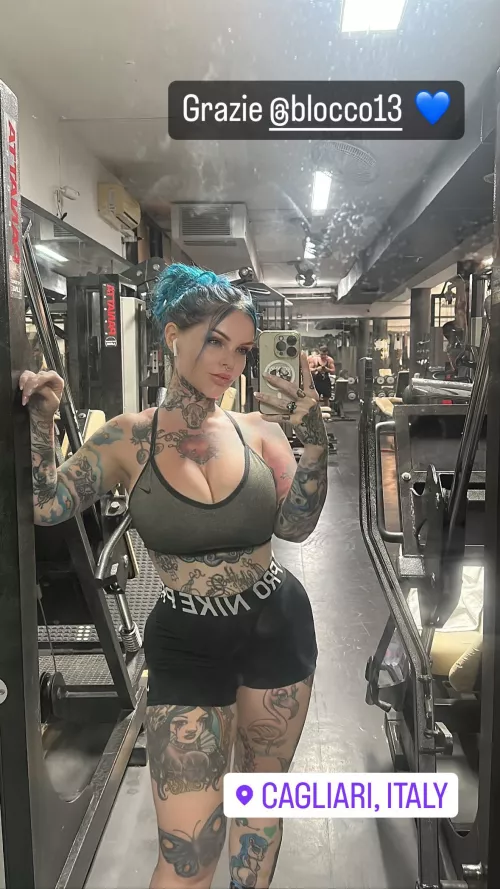 in the Jim by ElsaJeanIsAGoddess