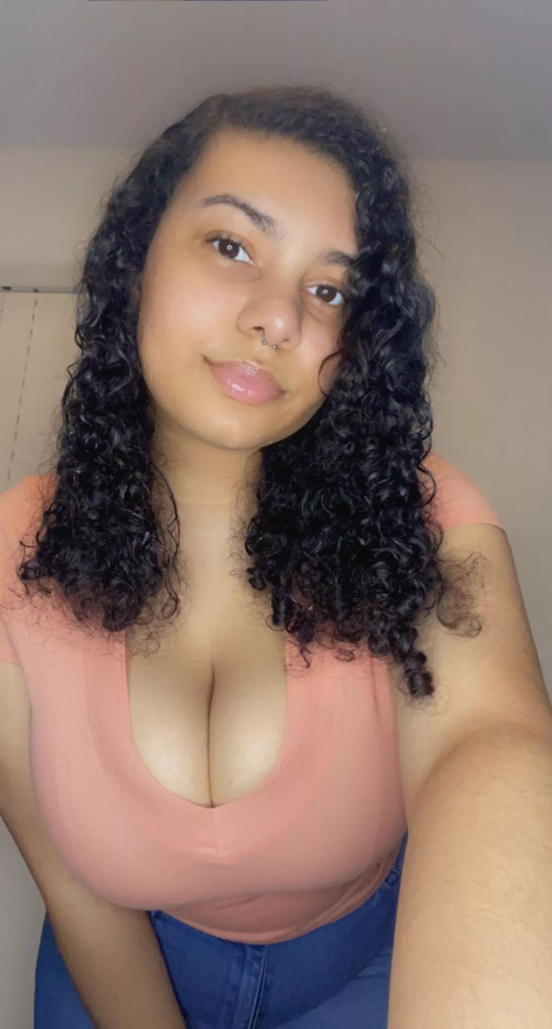 Looking good in plain shirt and jeans posted by Ekayos