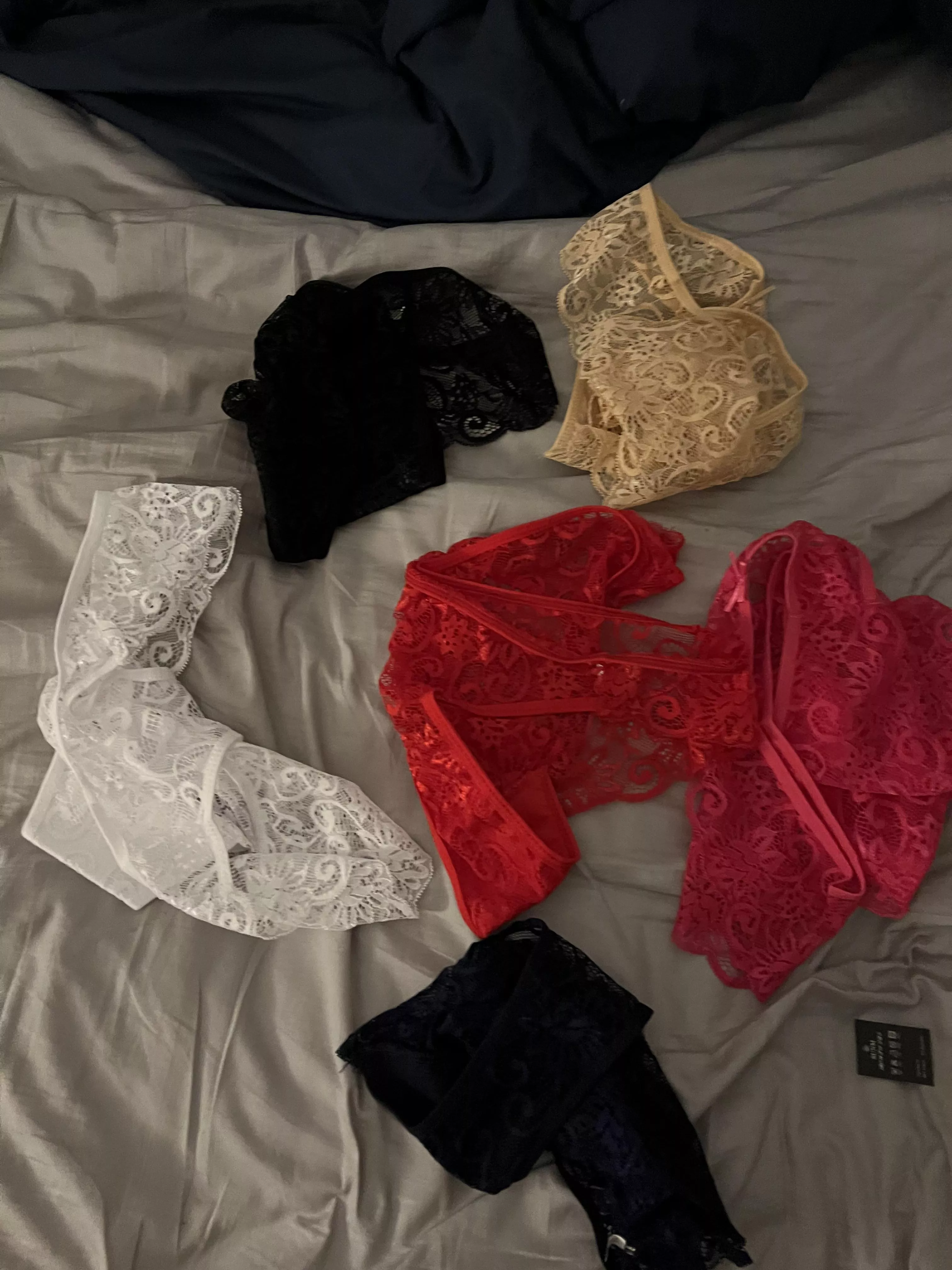 Mmmm decisions decisions 🤔🤔 help ? posted by Subby_pickkes350