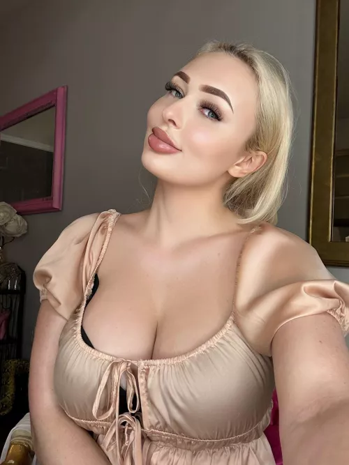 @moody.malishka by beedle_kyle