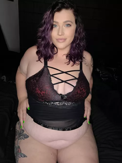 My tummy needs some love by SouthernSavanna