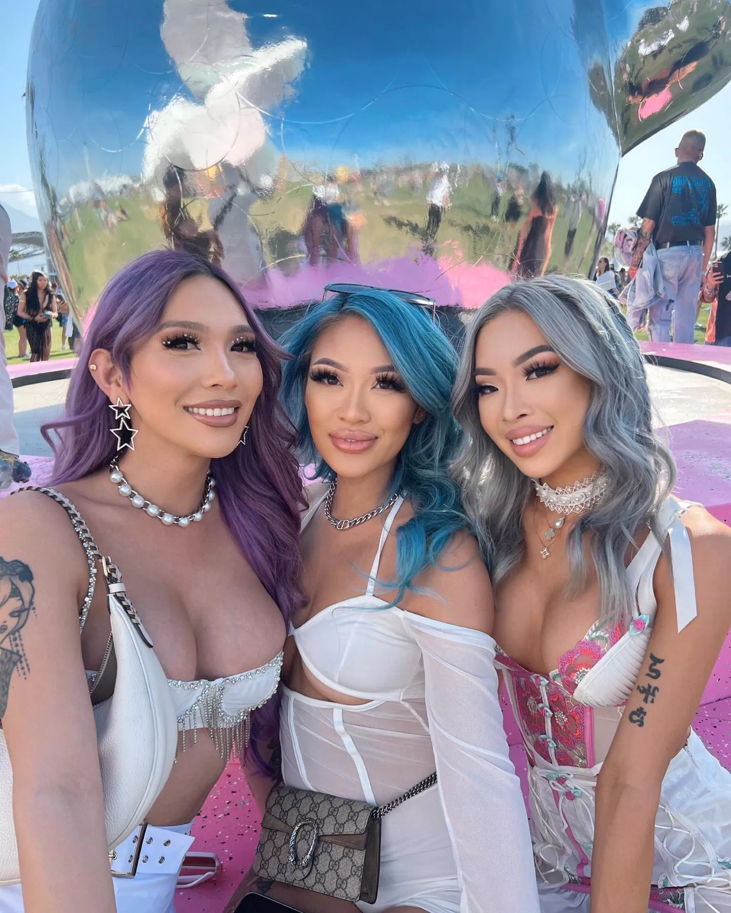 Purple, blue, or white? posted by asianbondagebimbo
