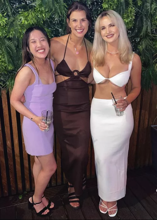 Showing off by Wideboy222