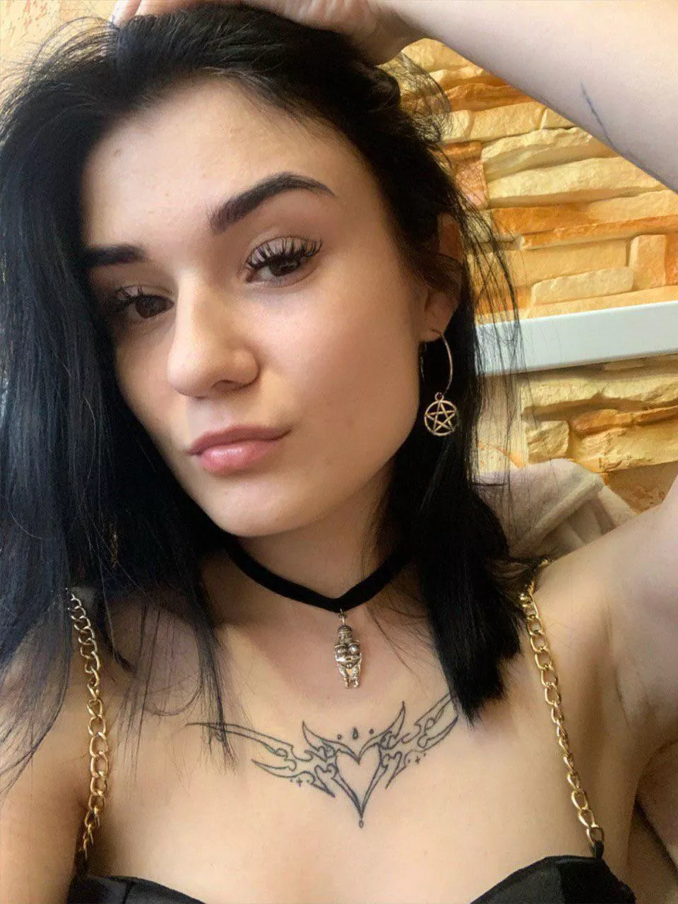 Would you feed me in the college cafeteria?😏 posted by Angelic_Seductress9