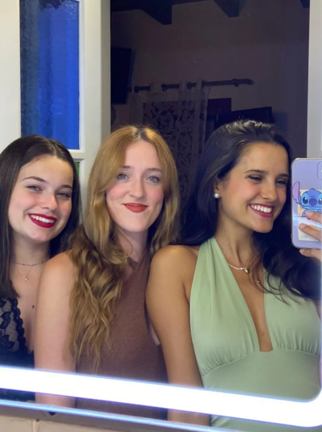 [3] Pretty girls posted by MarineCouple9