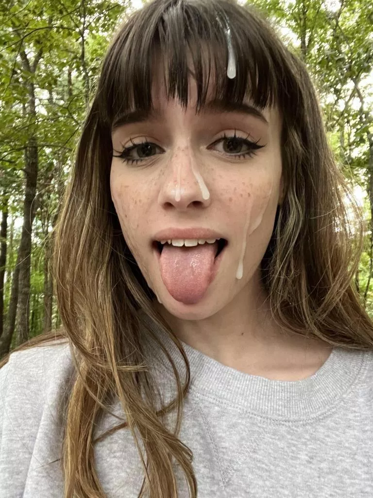 Cumshot on the face during the picnic. Another victim of Sunday trips posted by wet-free