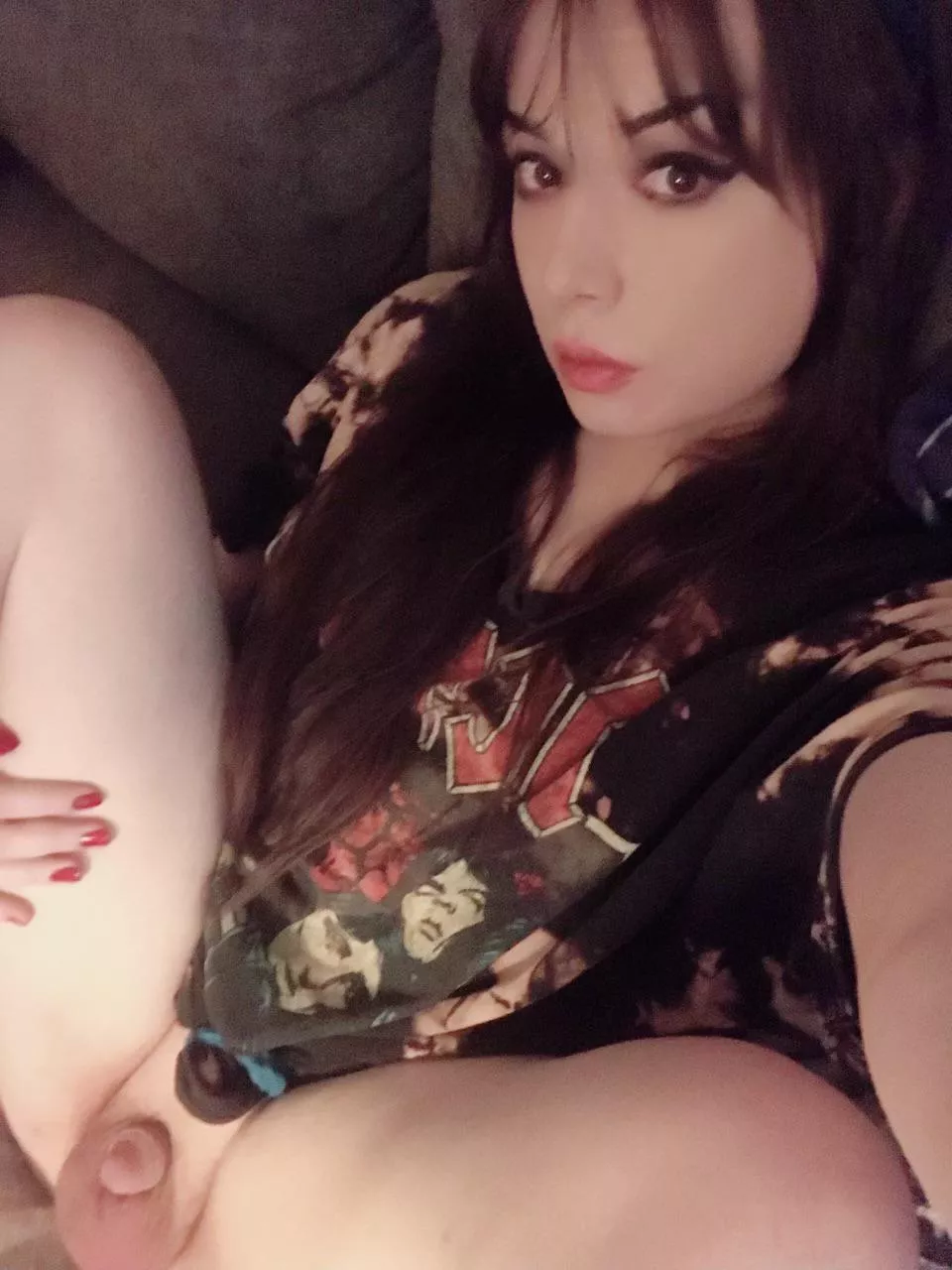 do you accept nudes from horny tgirls? 💗 posted by alliemayne20