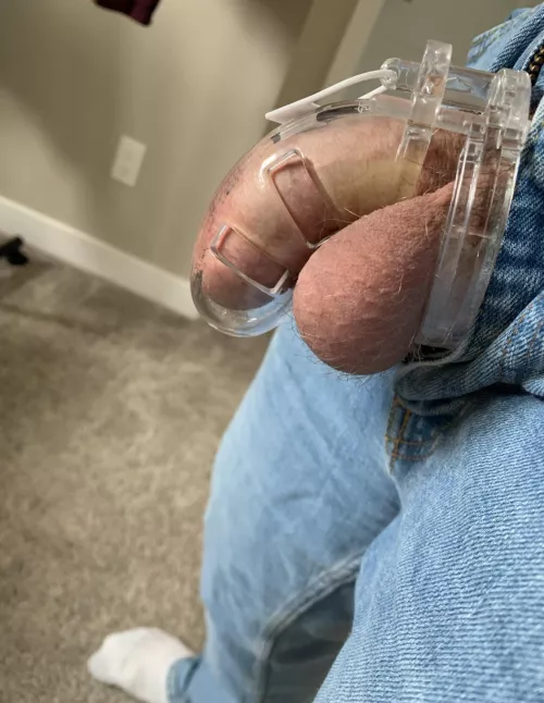 Does it makes me submissive? by ggmtl2017