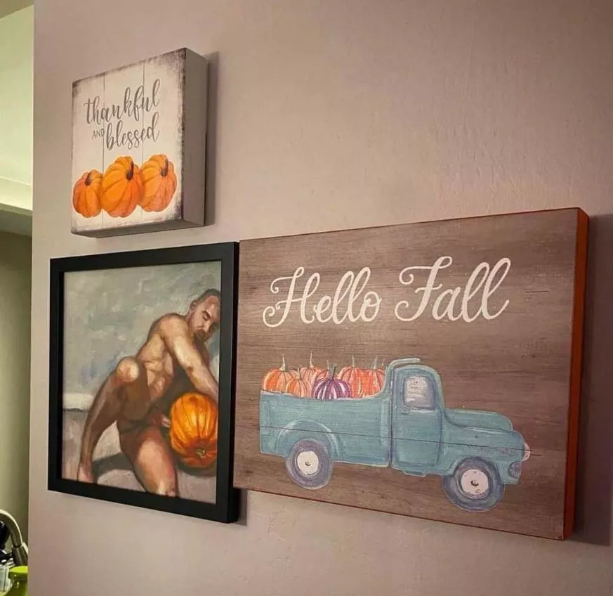 Fall is slowly beginning to stick its tip in! posted by Away-Client1654