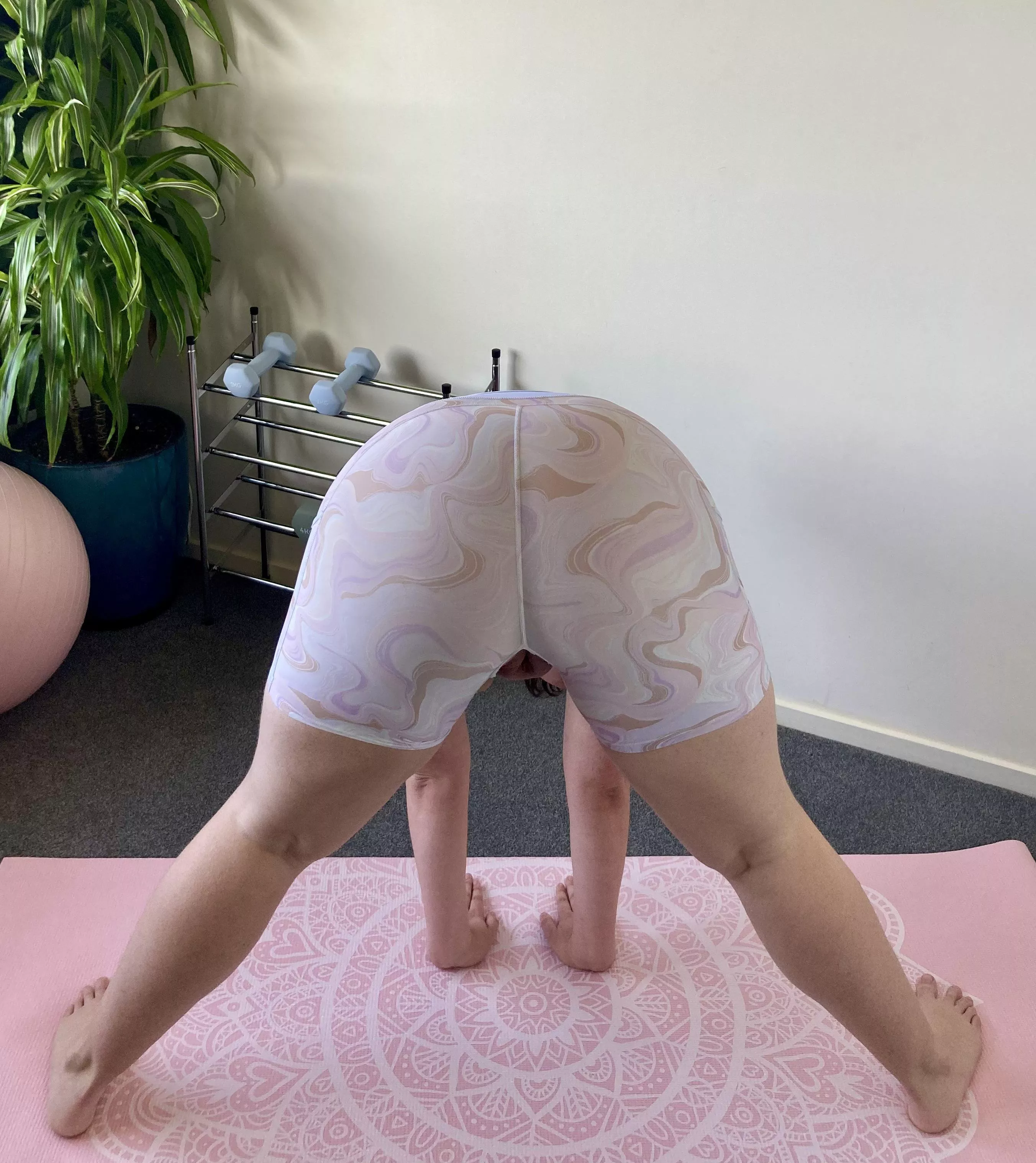 (F)eel free to look closer 😉 posted by buttzbunnynz