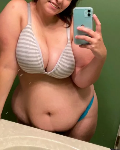 Feeling full, should I go back for seconds? 🥵 by abigailgray256