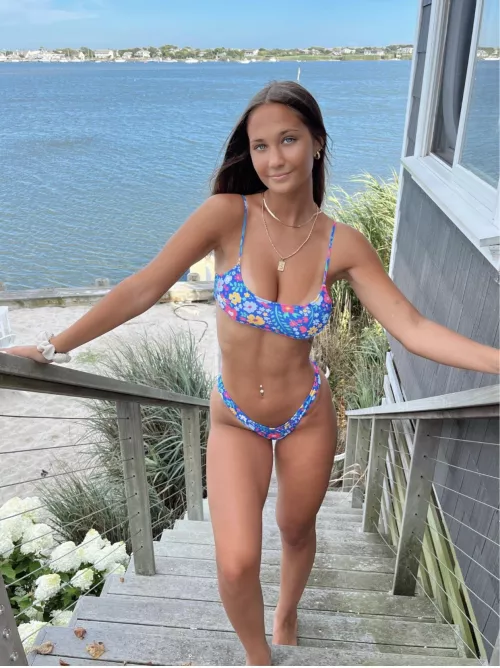 Flawless babe by Hung_Monster_630